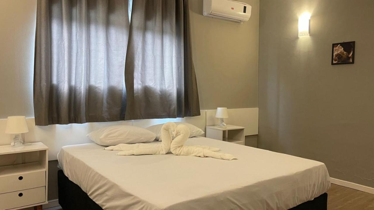 Lovely Motel - 7,5Km Do Santuario Nacional Roseira  ภายนอก รูปภาพ